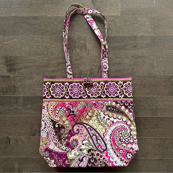 Vera Bradley Very Berry Paisley "Retired" Tote Travel Vacation Casual - Picture 1 of 7